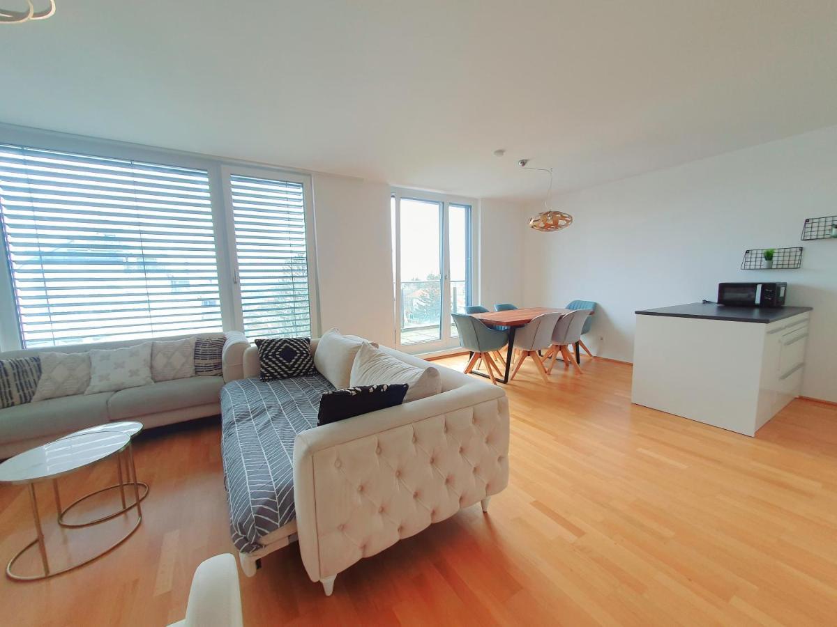 Near Lake Two Bedroom Duplex Apartment Відень Екстер'єр фото